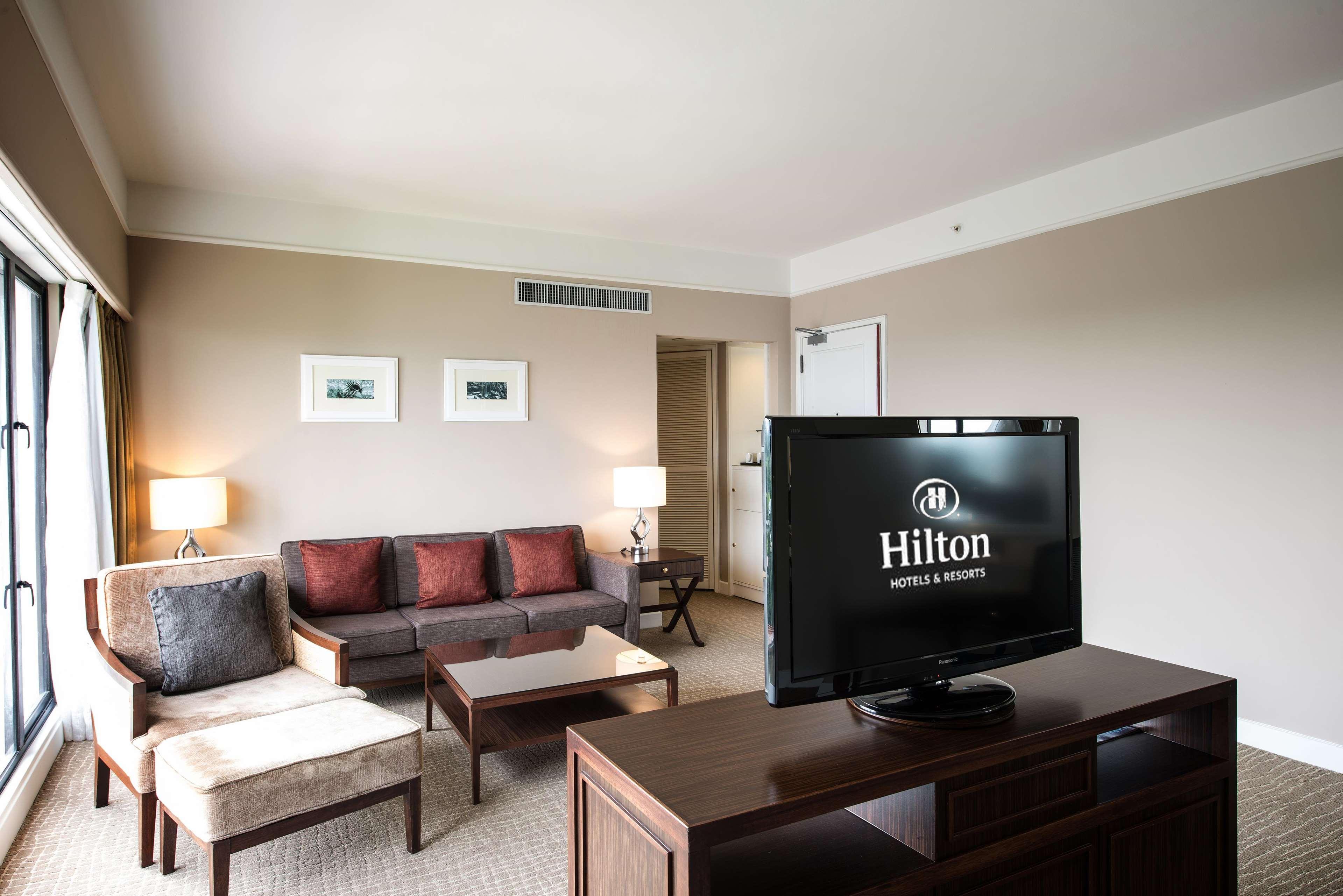 Hilton Kuching Hotel Dış mekan fotoğraf